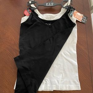 💥3/$15 NWT 2 Pack  FIT ® XL Light Control Seamless Shaping Cami White & Black